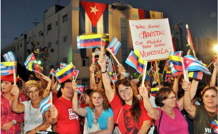 Un concerto di giovnia rtistsi cuban inappohggio al popolo e al governo bolivaraianai pe rl apace la giustizia e lunità  latinoamericana, nell’Università de lL’Avana qustao concerto è una del moltisime attività ch eis realizzano il tutto ilteritorio naioal eper appoggiar ilvenzuela 