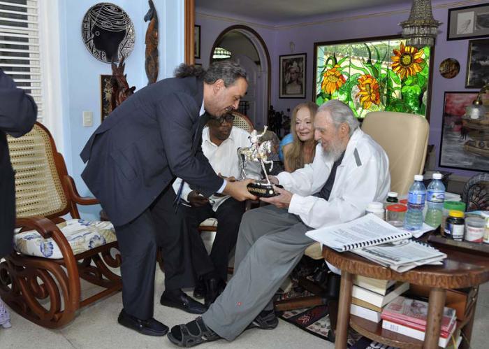 recibio fidel